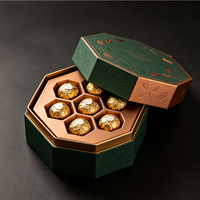 Boîte cadeau rigide de luxe en chocolat truffé avec couvercle hexagonal supérieur et inférieur et insert