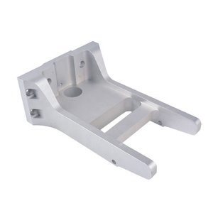 خدمة تصنيع بالتفريز CNC خماسي المحاور عالية الجودة لقطع غيار السيارات من سبائك الألومنيوم 6061 المؤكسدة بدقة وبأسعار منافسة - Product Image 2