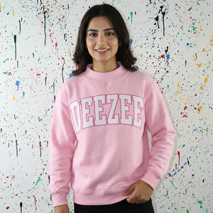 Sudadera con Capucha DEEZEE ROSA, 100% Algodón, Forro Polar de Invierno, Estilo Vintage con Apliques Bordados, Cuello Ancho, URBAN PRODUCTIONS - Product Image 1