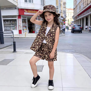 Bộ đồ bốn món mùa xuân hè cho bé gái: Áo gile không tay họa tiết da báo, quần đùi, mũ - Product Image 1