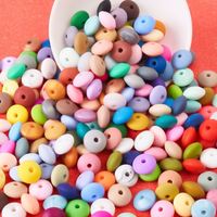 Nouvelles idées de produits en gros 2023 : Porte-clés bracelet en perles de silicone sans BPA pour la fabrication de sacs et la dentition des bébés