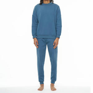 Conjunto de Sudadera y Pantalón con Estilo Casual Atrevido, Diseñado para un Look Uniforme y Elegante, Ideal para Uso Diario - Product Image 4