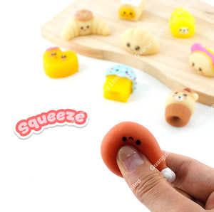 12 styles de jouets anti-stress extensibles pour jeu d'imitation culinaire : crème glacée, pizza, gâteau, jouets à presser miniatures souples et mignons en forme de fast-food - Product Image 5