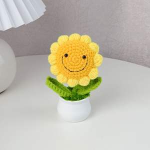 ต้นทานตะวันถักโครเชต์ในกระถาง - ดอกไม้จำลองขนาดเล็กสำหรับตกแต่งโต๊ะทำงาน ของขวัญวันครูในกระถาง - Product Image 4