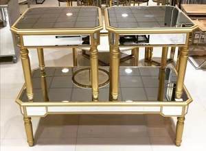 ชุดเฟอร์นิเจอร์ห้องนั่งเล่นสไตล์ตะวันออกกลางสุดหรู ทันสมัย ทำจากไม้ MDF สีทอง พร้อมโต๊ะกาแฟและโต๊ะข้างแบบมีกระจก 2+1 ชิ้น - Product Image 3