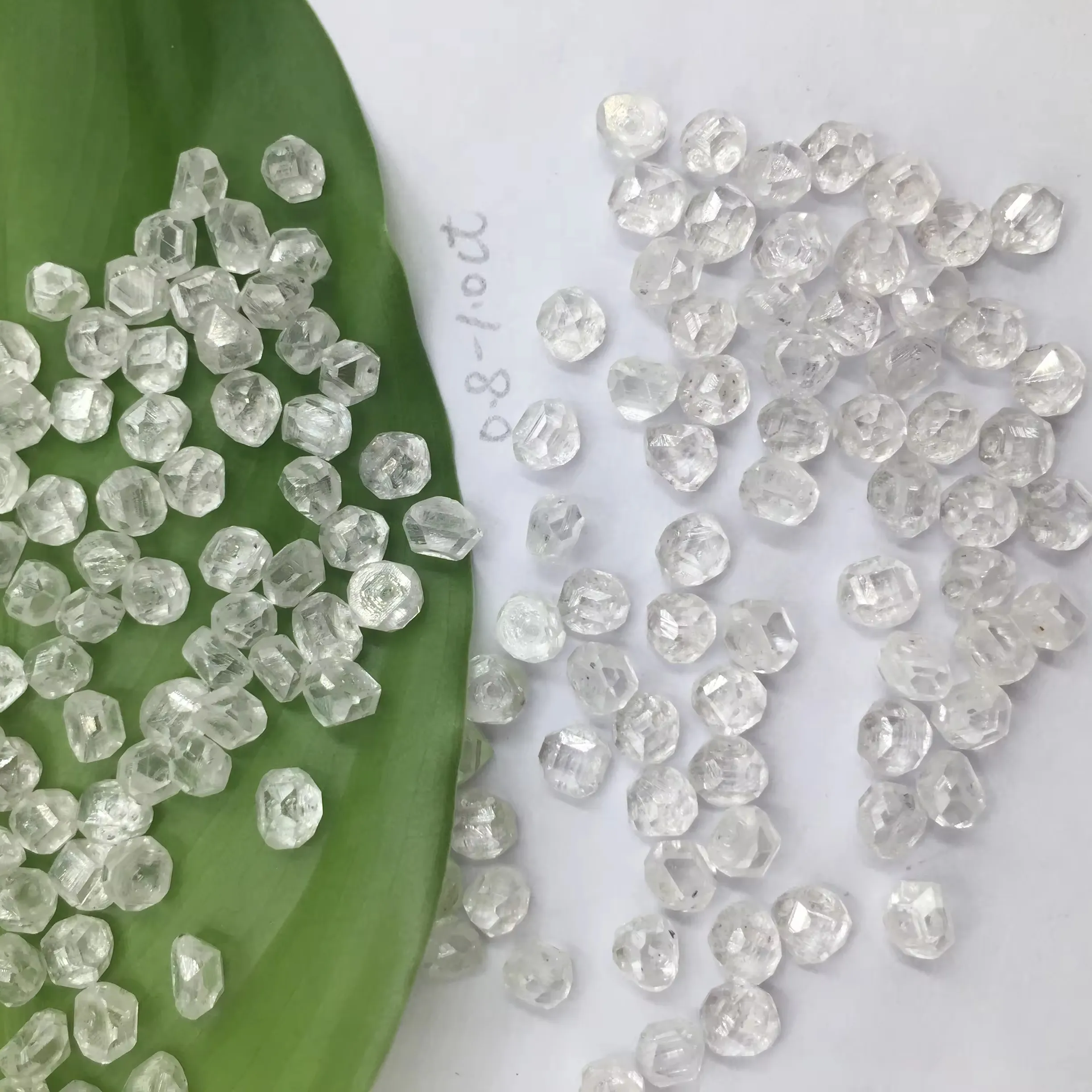 Diamants bruts bijoux en diamant naturel cultivé en laboratoire blanc cvd diamant brut vvs vs DEF pour bijoux à bas prix