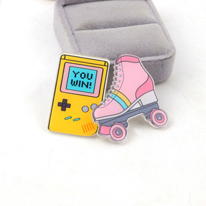 Colorido lindo Vintage broche <span class=keywords><strong>Rubik</strong></span> cubo juego máquina cinta patinaje zapatos para niños para fiestas bodas regalos - Product Image 3