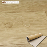 Revêtement de sol en vinyle texturé bois antidérapant, rouleau de tapis en PVC hétérogène pour la construction
