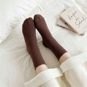 <span class=keywords><strong>Chaussettes</strong></span> de sport pour <span class=keywords><strong>hommes</strong></span> de haute qualité, logo de marque brodé personnalisé, antibactériennes, antidérapantes, en coton, vente en gros ODM - Product Image 2