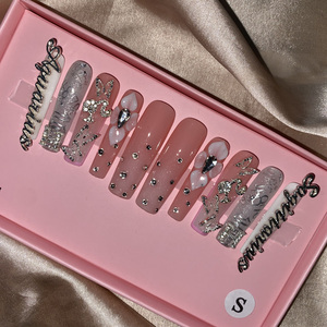 Venta al por mayor de <span class=keywords><strong>piedras</strong></span> ostentosas de lujo personalizadas, prensa en las <span class=keywords><strong>uñas</strong></span>, ataúd medio, corazón, perla, Punta francesa, <span class=keywords><strong>uñas</strong></span>, manicura, acrílico, palo en las <span class=keywords><strong>uñas</strong></span> - Product Image 3