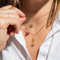 Collier Pendentif Femme Personnalisé en Acier Inoxydable avec Chaîne Serpent et Cristal Fleur de Naissance des 12 Mois, Vente en Gros de Breloques pour la Fabrication de Bijoux