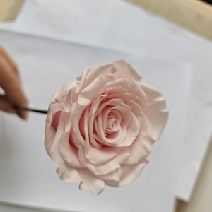 Tallo <span class=keywords><strong>de</strong></span> Rosa <span class=keywords><strong>de</strong></span> Plástico, Tallo <span class=keywords><strong>de</strong></span> Flor Eterna para <span class=keywords><strong>Flores</strong></span> Preservadas, Hecho a Mano, Año Nuevo, Venta <span class=keywords><strong>al</strong></span> <span class=keywords><strong>por</strong></span> <span class=keywords><strong>Mayor</strong></span>, Precio Bajo, Bolsa <span class=keywords><strong>de</strong></span> Plástico Dorada, 3 Colores - Product Image 5