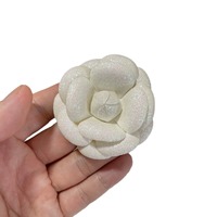 Haut de gamme camélia fleur broche broche brillant tissu paillettes placage accessoire en alliage à la mode pour chaussures pour enfants Clips de tête
