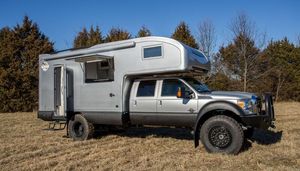 Camper Pick-up pour expédition, camion personnalisé 4x4, camion à long plateau pour le <span class=keywords><strong>camping</strong></span>, <span class=keywords><strong>mobilhome</strong></span> tout-terrain, fabricants de luxe - Product Image 2