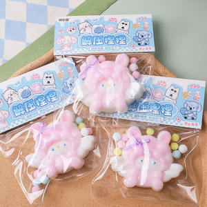 Vente directe usine en gros : Jouet anti-stress unique en TPR en forme d'agneau, cadeau souple à rebond lent, jouet à pincer et à presser - Product Image 4