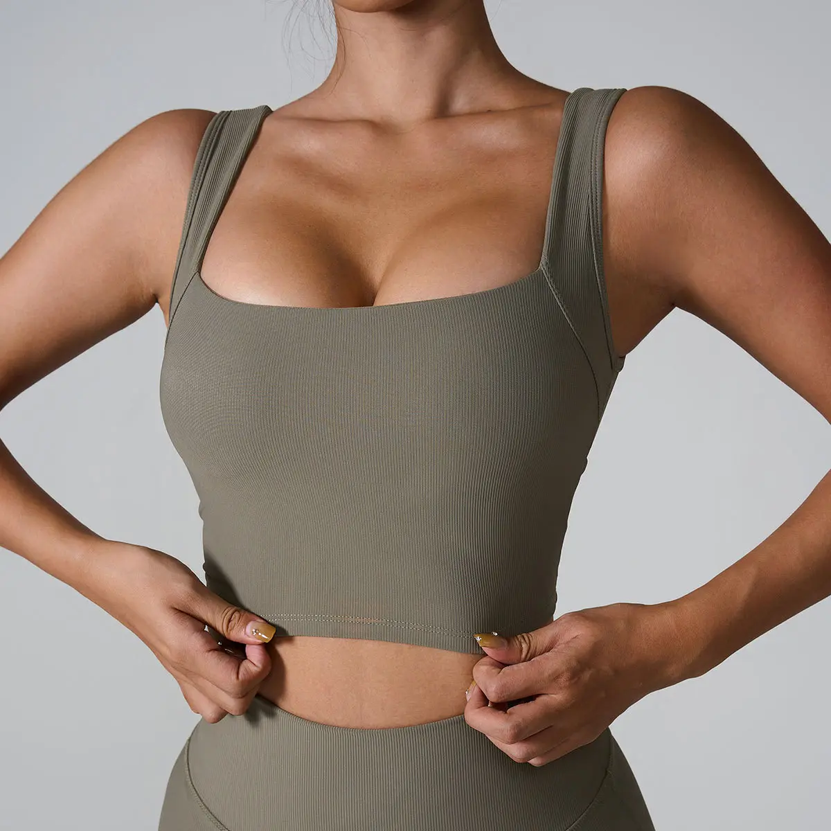 Desain unik kustom penjualan laris Bra Yoga olahraga Crop punggung seksi wanita dengan cangkir yang dapat dilepas