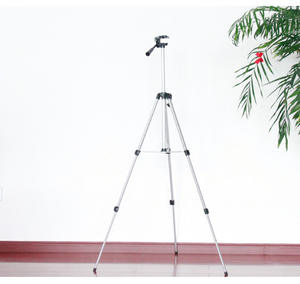 WT330A <span class=keywords><strong>Trépied</strong></span> 1325mm Accessoires d'<span class=keywords><strong>action</strong></span> professionnels Support de <span class=keywords><strong>trépied</strong></span> pour appareil photo portable <span class=keywords><strong>Trépied</strong></span> lumineux annulaire 330A - Product Image 3