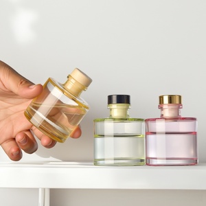 ขวดแก้วใสทรงกระบอกขนาด 50 มล. สีเหลือง ชมพู เขียว สำหรับน้ำมันหอมระเหยแบบกระจายกลิ่น พร้อมจุกปิด แบบสั่งทำพิเศษ - Product Image 2