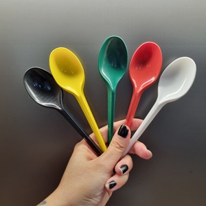 Cuillère en plastique de haute qualité cuillères de qualité alimentaire réutilisables durables pour l'approvisionnement de restauration de restaurant de cuisine - Product Image 1