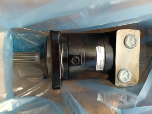 มอเตอร์ไฮดรอลิก TMT 400 151Z3265 วาล์วไฮดรอลิกประสิทธิภาพสูง - Product Image 4