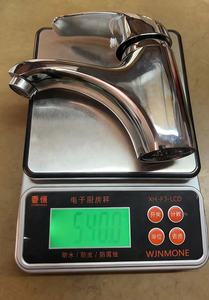 Robinet de lavabo moderne en laiton chromé à levier unique pour eau chaude et froide, en promotion - Product Image 4