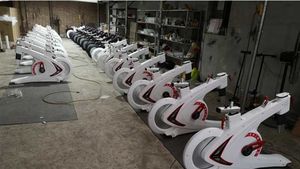 Entrenamiento de gama alta Fácil montaje Fitness <span class=keywords><strong>Spinning</strong></span> Bike <span class=keywords><strong>bicicleta</strong></span> magnética para uso de grado comercial - Product Image 3