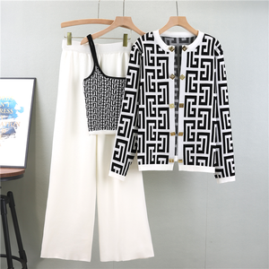 Nuovo Set di <span class=keywords><strong>Abbigliamento</strong></span> Autunnale Europeo 2026, Design <span class=keywords><strong>Chic</strong></span> e Ampio, Maglione + Gilet + Pantaloni, Completo da <span class=keywords><strong>Donna</strong></span> in 3 Pezzi - Product Image 2