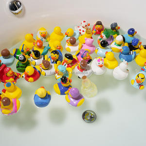 Canards en caoutchouc <span class=keywords><strong>sirène</strong></span> personnalisés de 3 pouces, course de canards en caoutchouc, lot en vrac, Saint-Valentin, jaune jeep, fabricant, jouets flottants en PVC, jouets de bain en vinyle - Product Image 3
