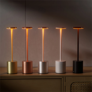 卧室/办公室/家居装饰用USB供电台灯触摸控制3色温可调光亮度铁框架简单设计 - Product Image 1