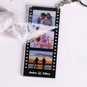 Porte-clés rectangulaire en acrylique personnalisé avec photo imprimée UV, cadeau de la Saint-Valentin pour petit ami, porte-clés photo pour couple - Product Image 1