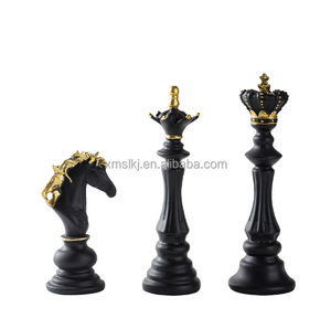 Ornements d'échecs créatifs en résine pour rois, chevaux, reines, pour décorations de table à la maison - Product Image 1