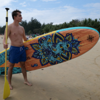 Planche de paddle gonflable tout usage BAX ASTRONAVE BAX-01 11'x32'' en PVC EVA certifiée CE, capacité 150 kg, finition bois UV 1 - Vente en gros