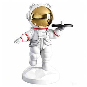 Estatua de <span class=keywords><strong>Astronauta</strong></span> de Resina con Casco Dorado, Figura de <span class=keywords><strong>Astronauta</strong></span> para Decoración de Mesa, Adorno para la Entrada del Hogar - Product Image 1
