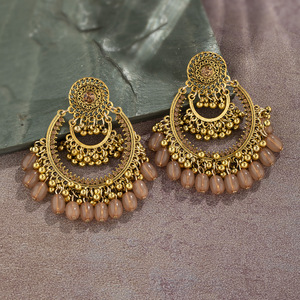 <span class=keywords><strong>Orecchini</strong></span> Jhumka in Stile Indiano Tradizionale Vintage <span class=keywords><strong>con</strong></span> Perle e Design Ossidato Placcati <span class=keywords><strong>Oro</strong></span> per Matrimoni - Product Image 5