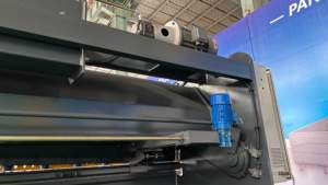 CHNVIKEN-Máquina cortadora de láminas hidráulica inteligente QC12K, 6x3200mm, cizalla oscilante para placa gruesa con motor de núcleo - Product Image 6