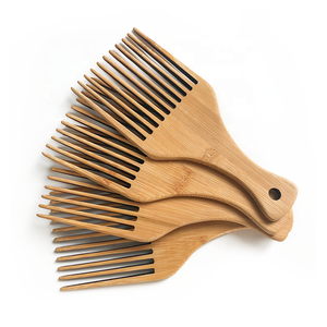 Vente en gros label privé peigne lisseur pour <span class=keywords><strong>barbe</strong></span> en bois pic <span class=keywords><strong>afro</strong></span> bambou <span class=keywords><strong>brosse</strong></span> en bois personnalisée <span class=keywords><strong>brosse</strong></span> technique en bois 3 cm 1000 - Product Image 4