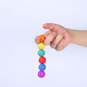 Balle sensorielle magnétique en silicone anti-stress, silencieuse et texturée, pour TDAH - Product Image 1