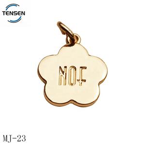 Diy joyería ajuste brazalete redondo etiquetas logotipos mate oro aleación alfabeto letra encanto colgante para mujer collar - Product Image 4