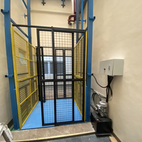Plateforme élévatrice hydraulique de 15 m pour marchandises, monte-charge pour ferme et entrepôt, avec clôtures de sécurité