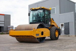 Bestselling Products High Efficiency Xs103j 10 Ton Single Drum Vibratory Road Roller with 68kw Engine and 140kn Excitation - Product Image 2