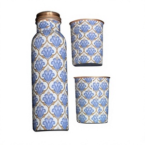 Ensemble de bouteilles d'eau en cuivre imprimées de lotus bleus avec deux verres à boire, bouteille anti-fuite pour la maison, le bureau, les voyages, cadeau - Product Image 1