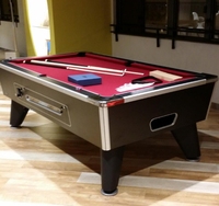 Table de billard de style moderne avec plateau en MDF ardoise, pour divertissement en club, fonctionnant à pièces de monnaie