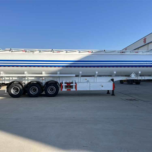 Nuevo Semirremolque Cisterna Fengniao, Tracción 6X4, 351-450HP, Transmisión Manual, Capacidad 41-50t, Almacenamiento de Agua de 15001-30000L, Blanco Azul - Product Image 1