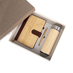 Premium Aangepaste Bamboe Briefpapier Set Met Gepersonaliseerde Logo Inclusief Bamboe Pen Eco Cup A5 Notebook - Product Image 1