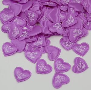 100 Pezzi Cuori Rossi da 3,5 cm per Decorazioni Matrimoniali, Petali di <span class=keywords><strong>Fiori</strong></span> Artificiali, Coriandoli da Lanciare, Accessori per Feste di San Valentino - Product Image 4