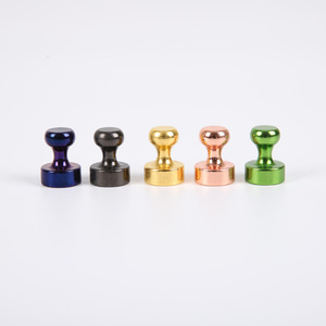 Paquete <span class=keywords><strong>de</strong></span> 60 chinchetas magnéticas <span class=keywords><strong>de</strong></span> neodimio <span class=keywords><strong>de</strong></span> 7 <span class=keywords><strong>colores</strong></span> con servicio <span class=keywords><strong>de</strong></span> doblado para uso industrial en el hogar y la Oficina - Product Image 3
