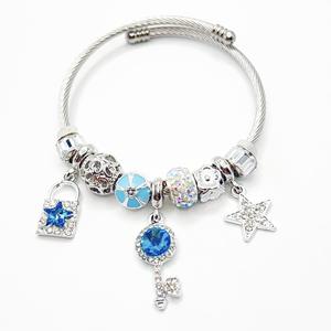 Clé en argent entièrement ornée <span class=keywords><strong>de</strong></span> strass, collier perlé avec motifs note <span class=keywords><strong>de</strong></span> <span class=keywords><strong>musique</strong></span>, étoile, cœur, bijoux <span class=keywords><strong>de</strong></span> couple <span class=keywords><strong>de</strong></span> niche en gros - Product Image 1