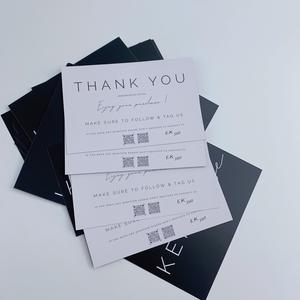 Tarjetas de Agradecimiento en Blanco y Negro con Código QR - Tarjetas de Felicitación Minimalistas Personalizadas para Seguidores de Comercio Electrónico - Product Image 1