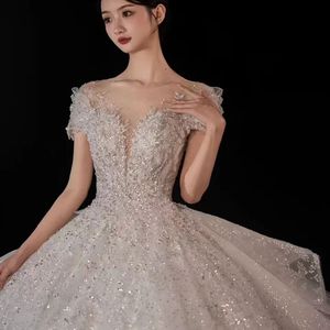 <span class=keywords><strong>Robe</strong></span> <span class=keywords><strong>de</strong></span> mariée légère <span class=keywords><strong>de</strong></span> style français à épaules dénudées Nouveau fil principal <span class=keywords><strong>de</strong></span> <span class=keywords><strong>la</strong></span> mariée Super lourd fait à <span class=keywords><strong>la</strong></span> main Petite texture <span class=keywords><strong>de</strong></span> haute qualité traînant - Product Image 2