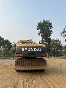 Excavatrice sur pneus HYUNDAI R210W-9T d'occasion de haute qualité, 21 tonnes, 90 % neuve, moteur Cummins 124 kW, utilisation limitée - Product Image 3